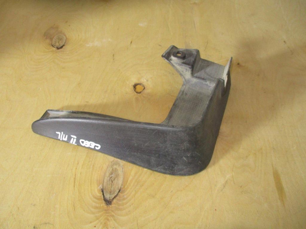 Брызговик передний левый, 1500 рублей, Пермь