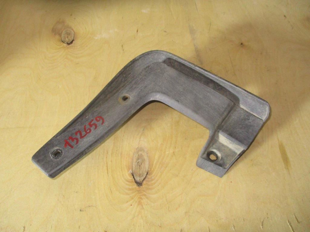 Брызговик передний левый, 1500 рублей, Пермь