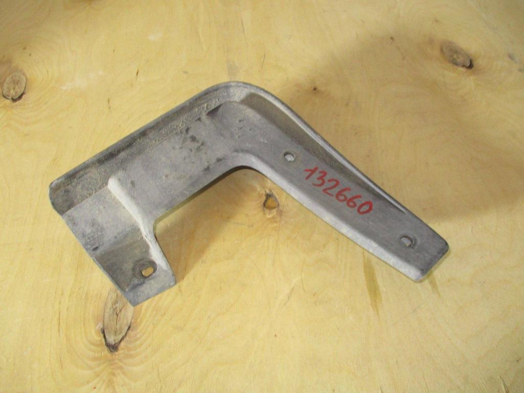 Брызговик передний правый, 1000 рублей, Пермь