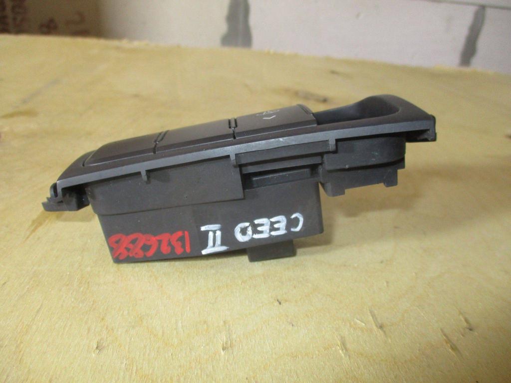 Кнопка освещения панели приборов, 1000 рублей, Пермь