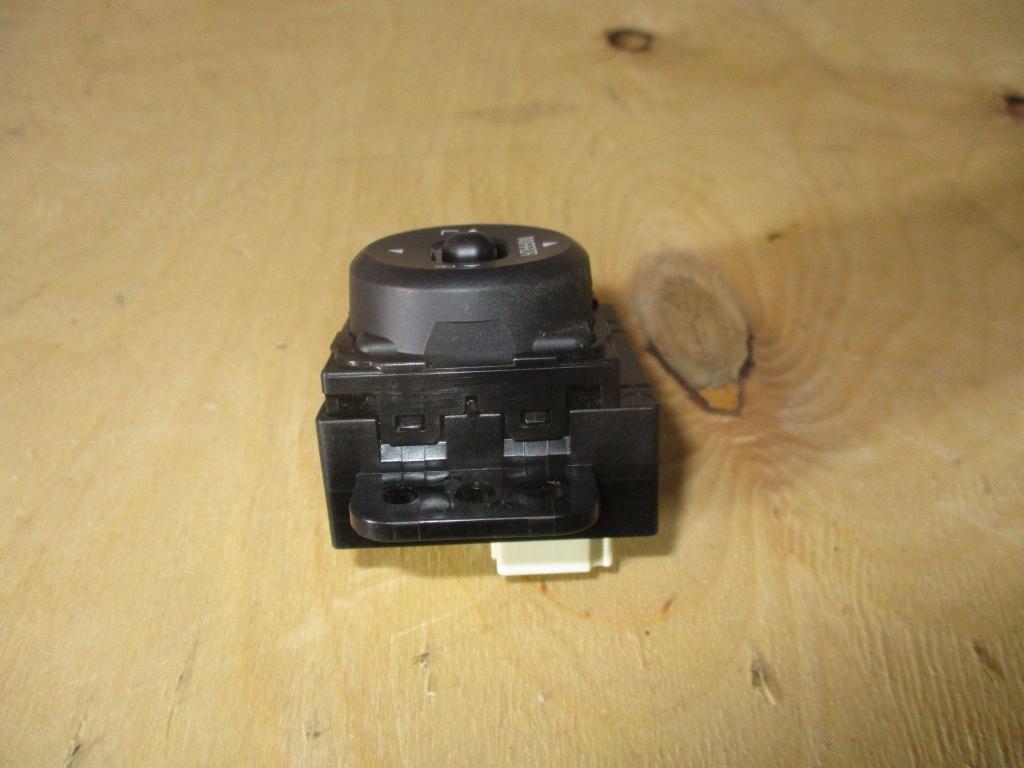 Переключатель регулировки зеркала, 500 рублей, Пермь