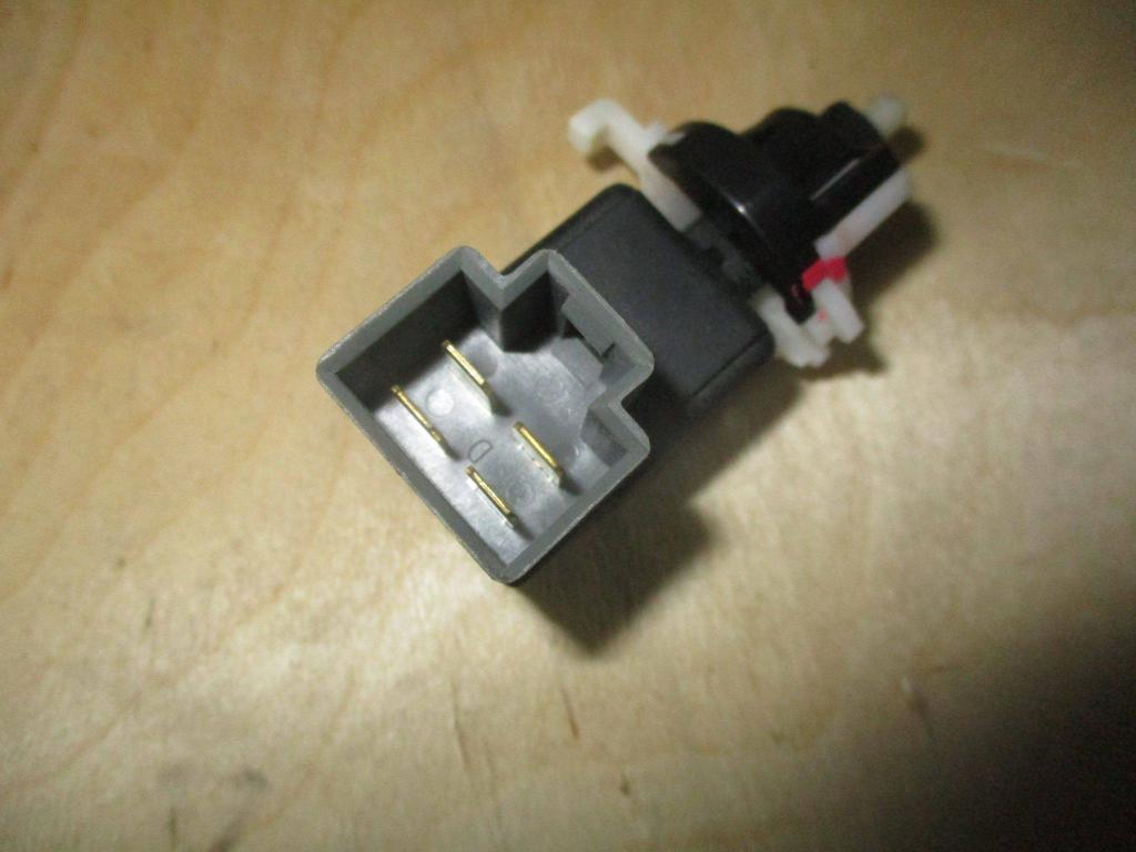 Датчик включения стопсигнала, 500 рублей, Пермь