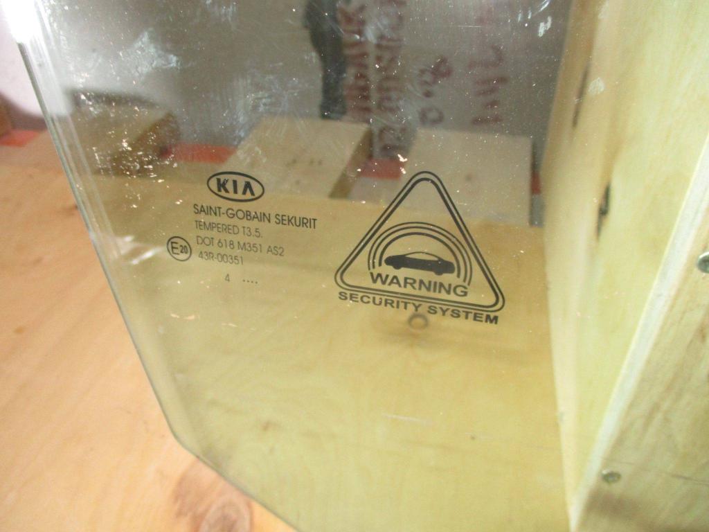 Стекло двери передней правой, 4000 рублей, Пермь