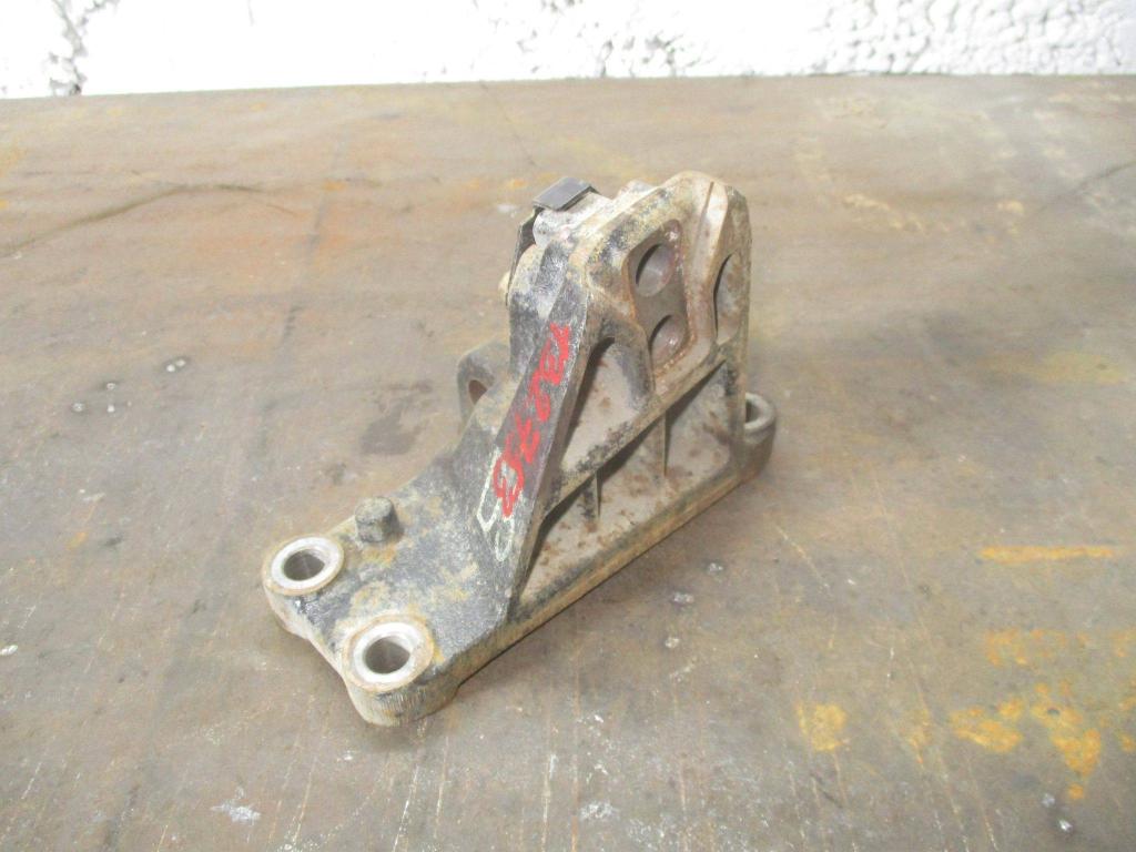 Кронштейн опоры двигателя, 3000 рублей, Пермь