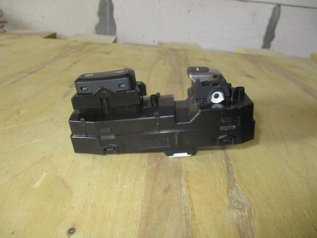 Кнопка стеклоподъемника, 1500 рублей, Пермь