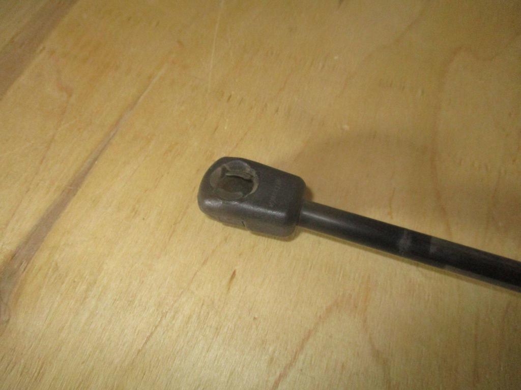 Амортизатор двери багажника, 1000 рублей, Пермь