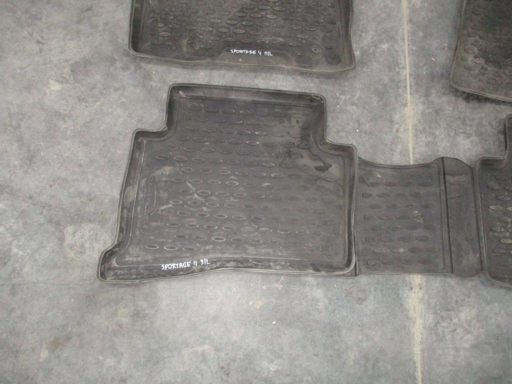 Комплект ковриков салона, 2000 рублей, Пермь