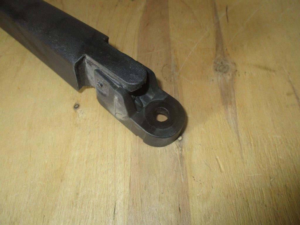 Поводок стеклоочистителя заднего, 2000 рублей, Пермь