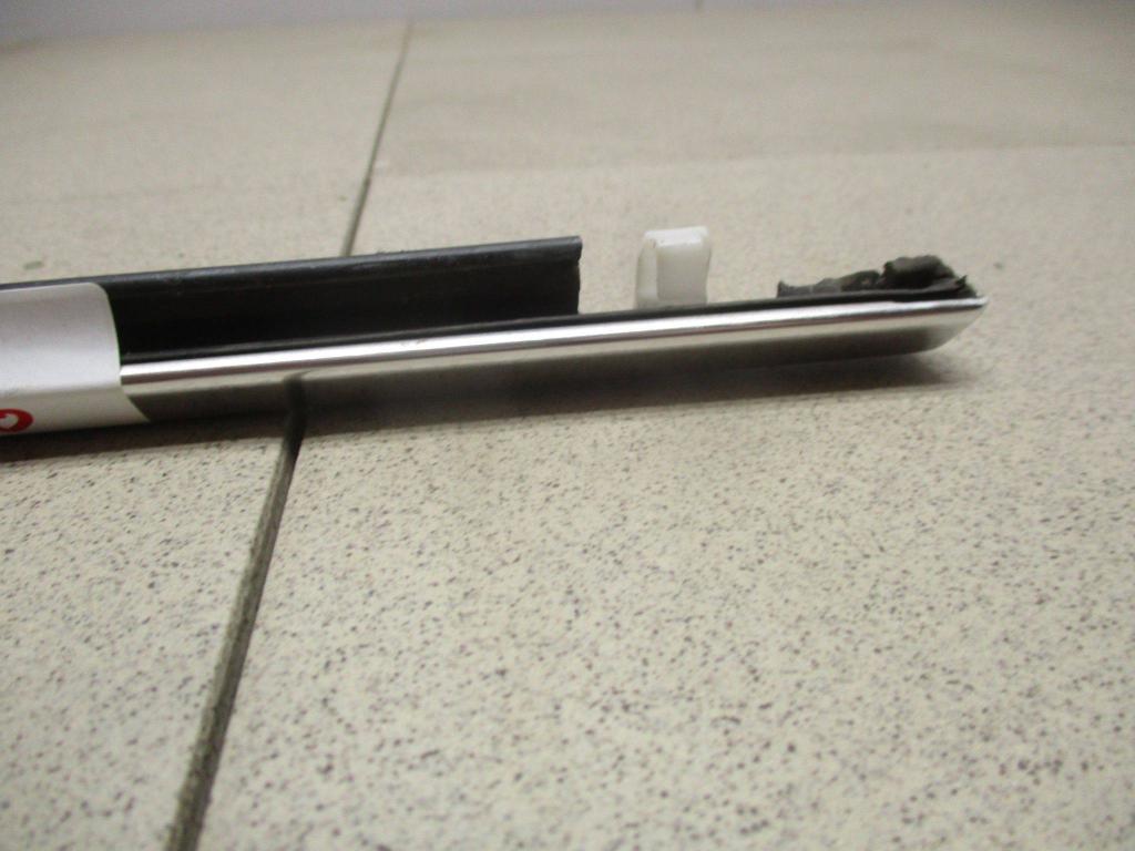 Накладка стекла заднего левого, 2000 рублей, Пермь