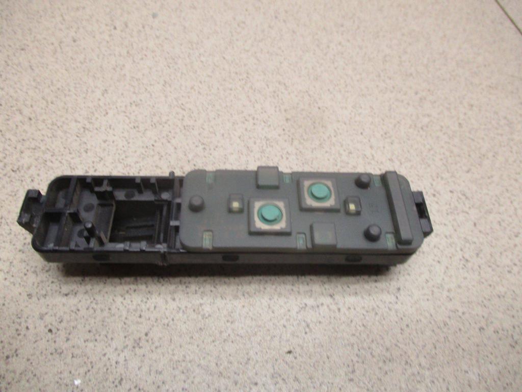 Кнопка переключения режимов подвески, 1000 рублей, Пермь