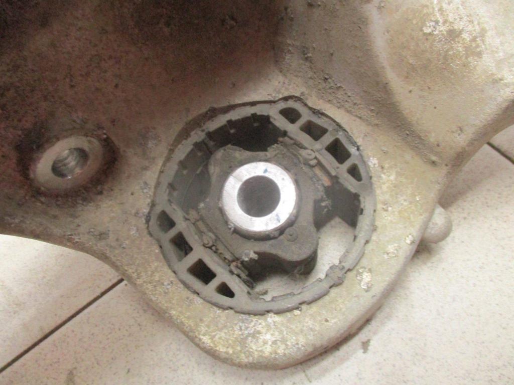 Кулак поворотный задний правый, 7000 рублей, Пермь