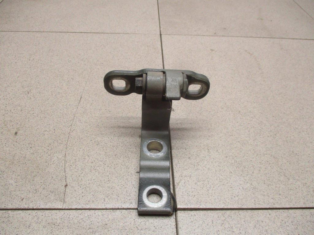 Петля двери передней правой верхняя, 2000 рублей, Пермь