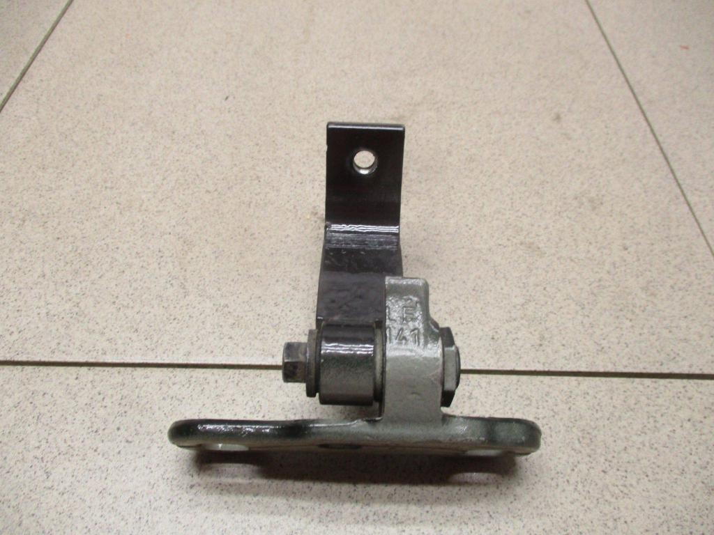 Петля двери задней левой верхняя, 1500 рублей, Пермь