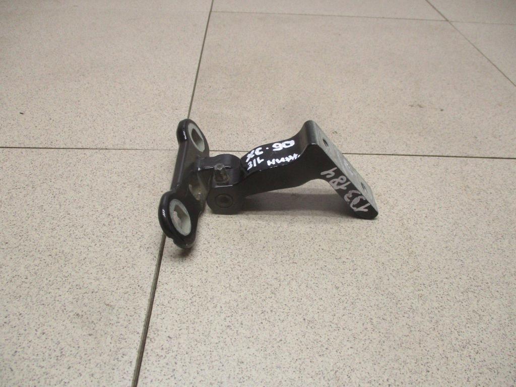 Петля двери задней левой нижняя, 1500 рублей, Пермь