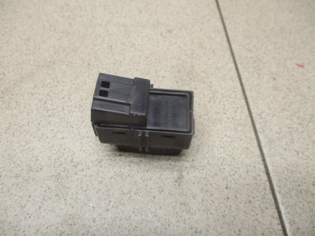 Кнопка центрального замка, 1000 рублей, Пермь