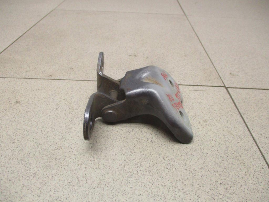 Петля двери передней правой нижняя, 550 рублей, Пермь