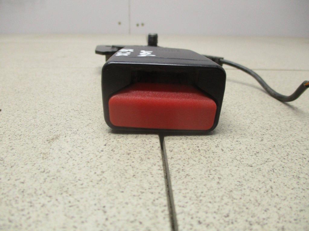 Ответная часть ремня безопасности, 1500 рублей, Пермь