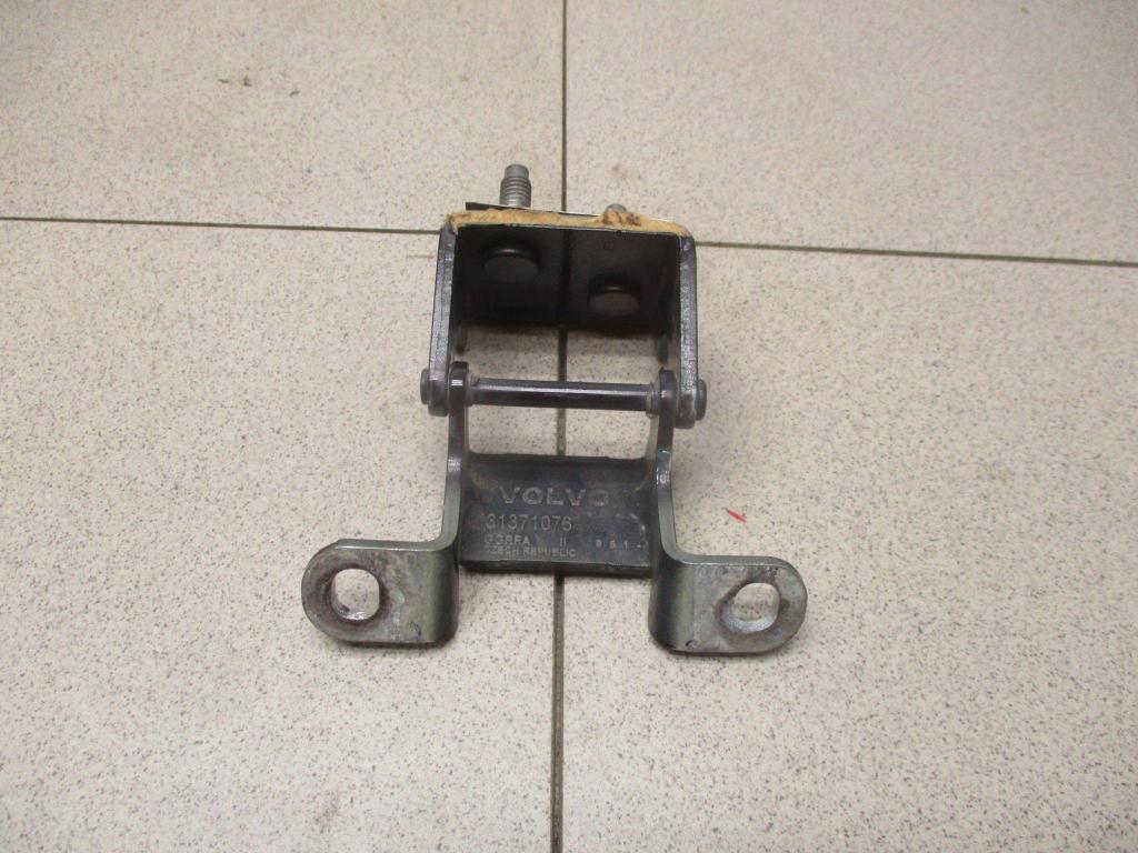 Петля двери багажника, 1000 рублей, Пермь