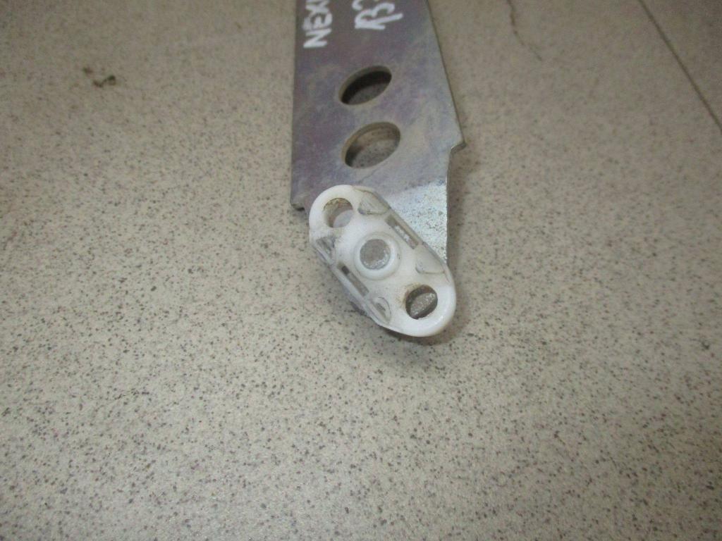 Стеклоподъемник механический задний правый, 500 рублей, Пермь