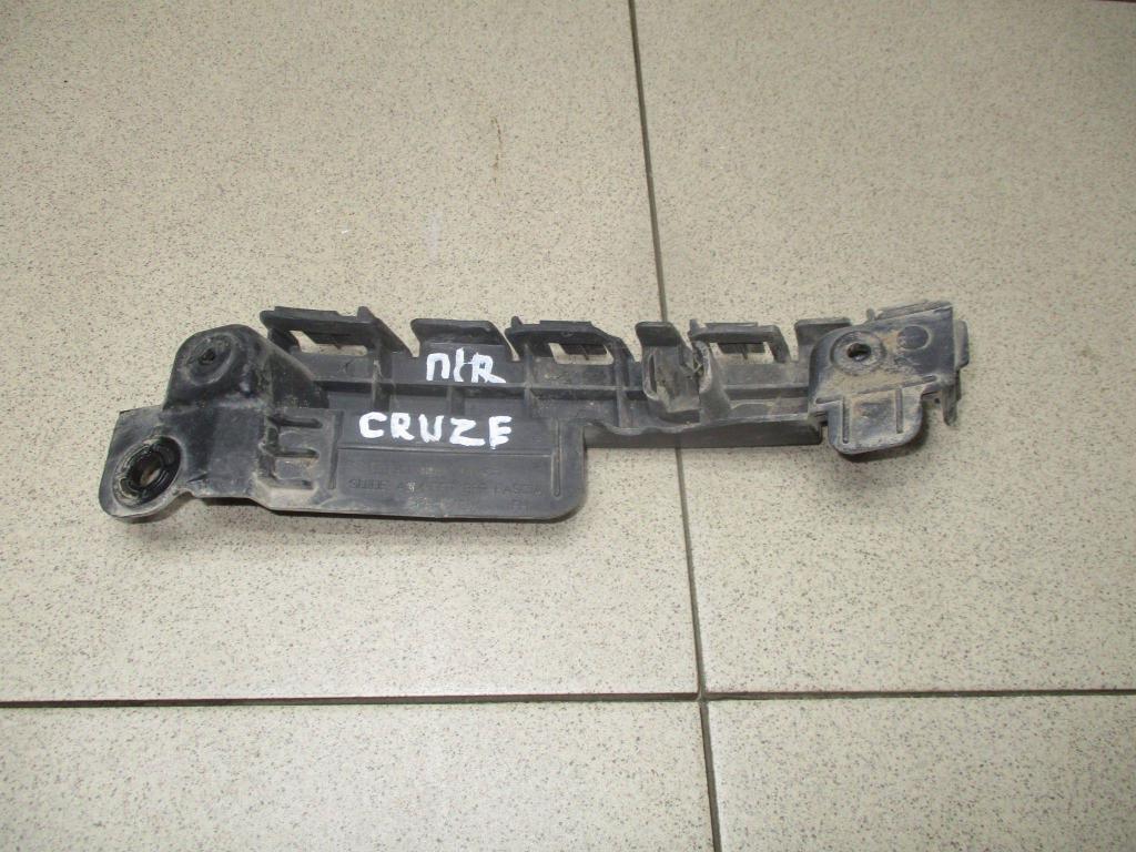 Кронштейн переднего бампера правый, 700 рублей, Пермь