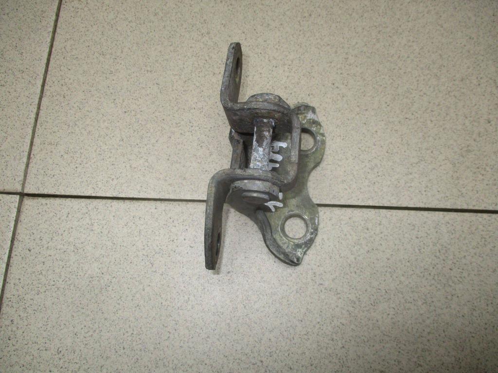 Петля двери задней левой верхняя, 1000 рублей, Пермь