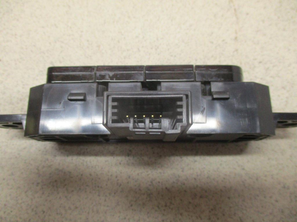 Кнопка регулировки сиденья, 1500 рублей, Пермь