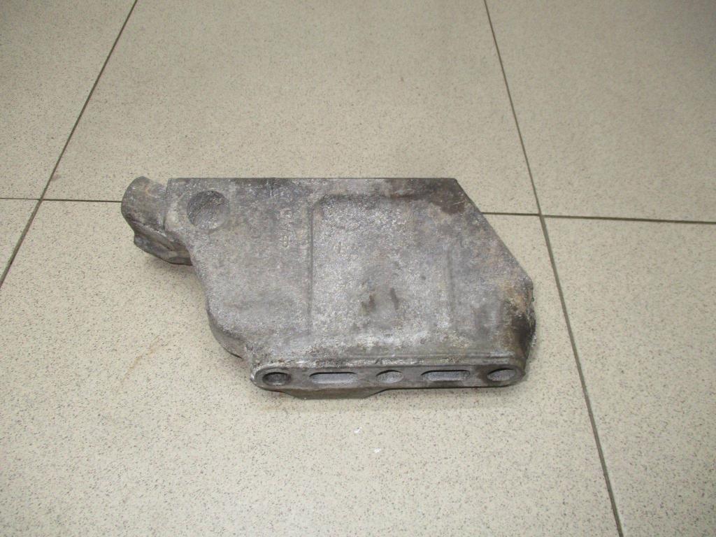 Кронштейн двигателя правый, 500 рублей, Пермь