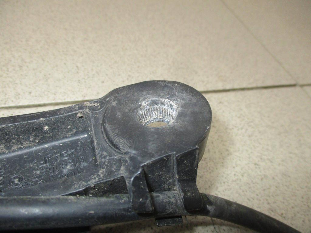 Поводок стеклоочистителя передний правый, 3000 рублей, Пермь