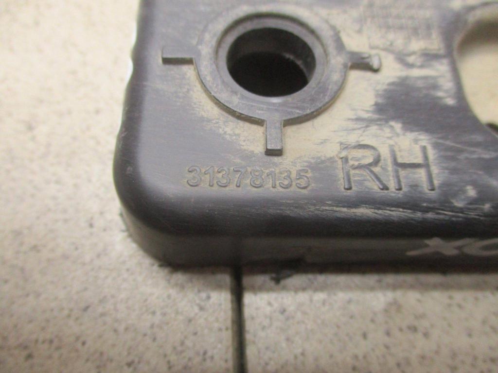 Кронштейн накладки на порог, 2000 рублей, Пермь