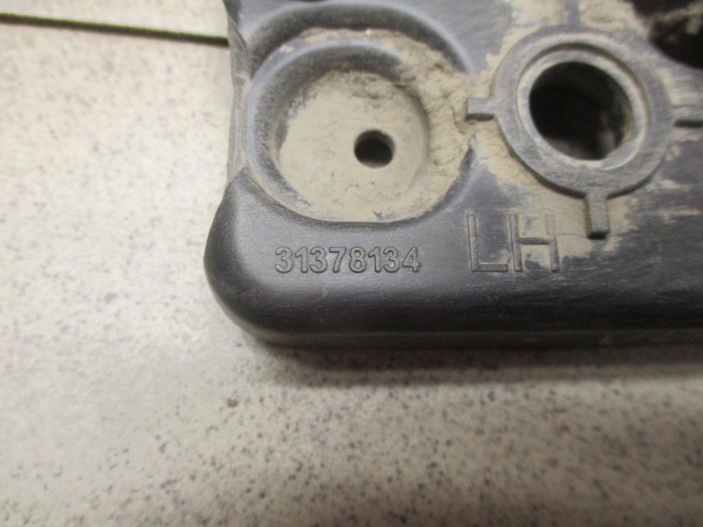 Кронштейн накладки на порог, 2000 рублей, Пермь