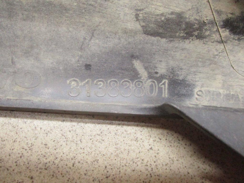 Накладка переднего бампера правая, 1500 рублей, Пермь