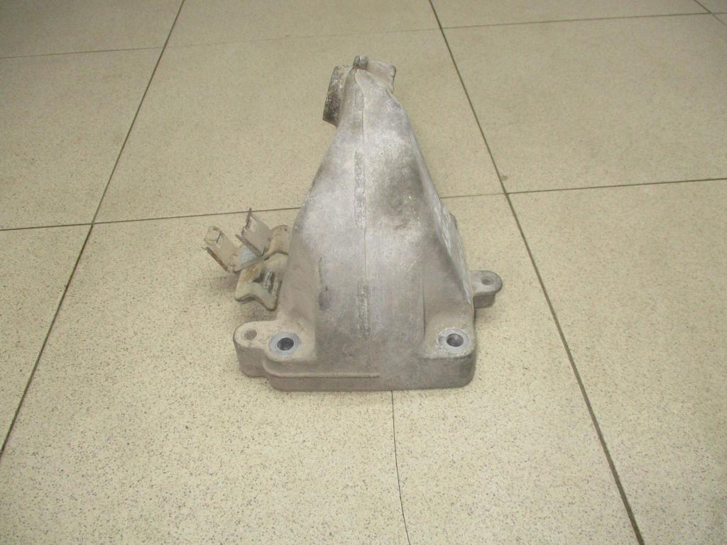 Кронштейн двигателя правый, 2000 рублей, Пермь