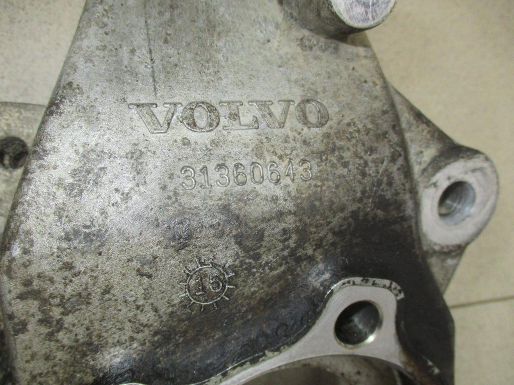 Кулак поворотный передний правый, 15000 рублей, Пермь