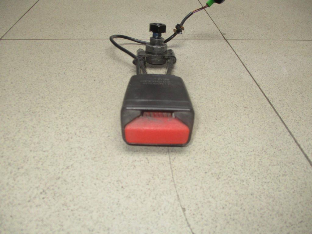 Ответная часть ремня безопасности, 3000 рублей, Пермь