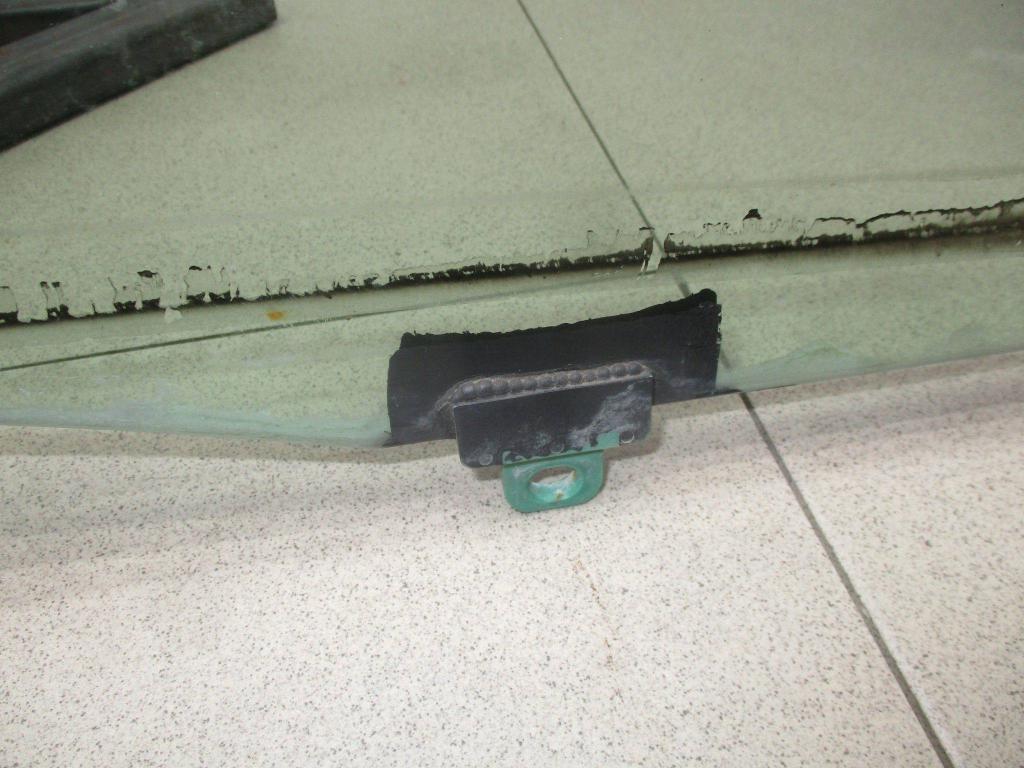 Стекло двери передней правой, 1000 рублей, Пермь