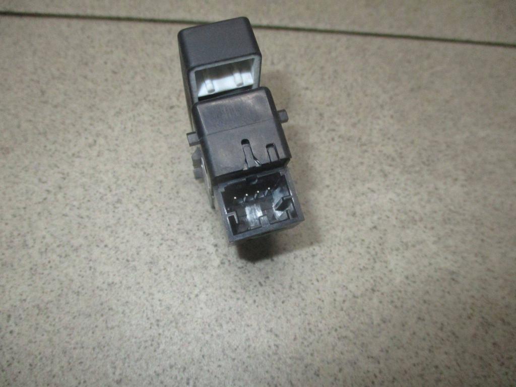 Кнопка центрального замка, 500 рублей, Пермь