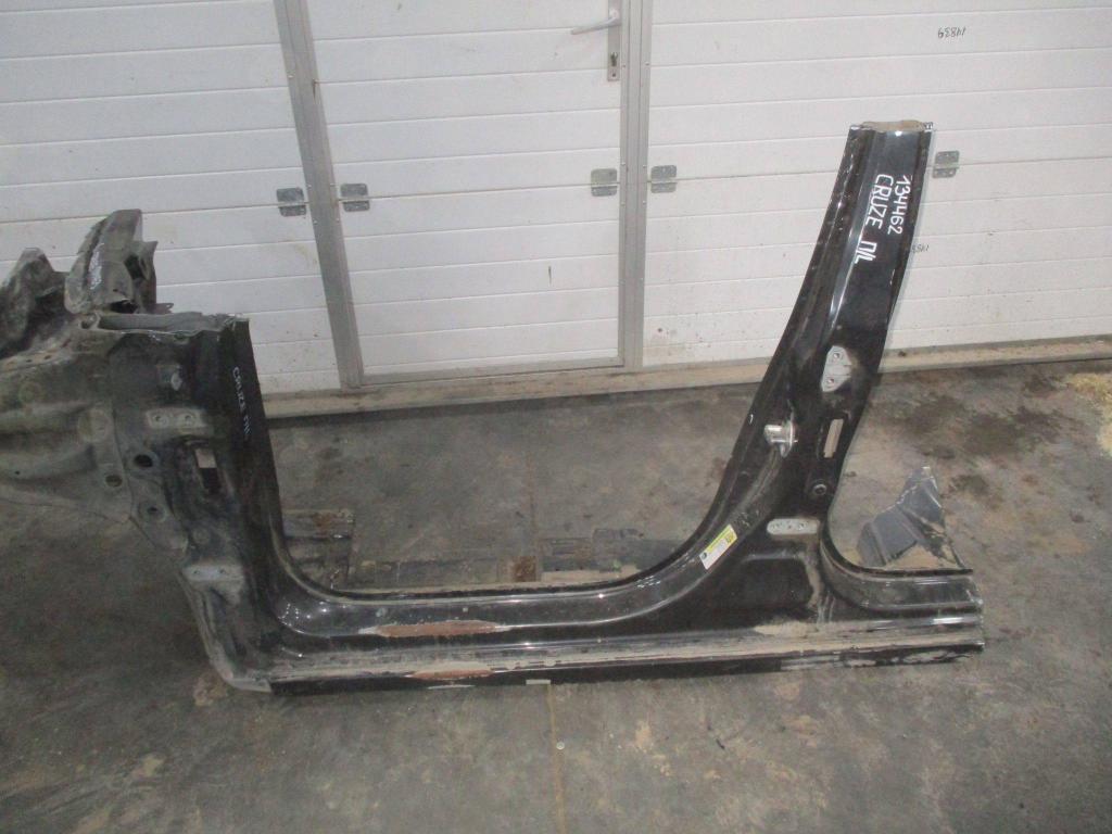 Порог со стойкой левый, 5000 рублей, Пермь