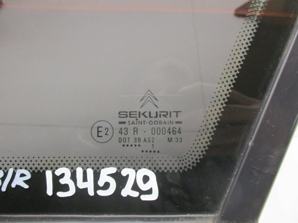 Стекло кузовное глухое правое, 1000 рублей, Пермь