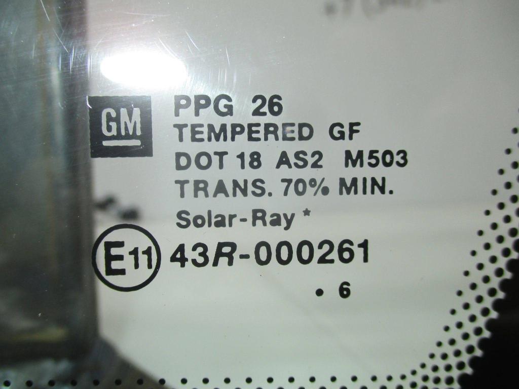 Стекло кузовное глухое правое, 1000 рублей, Пермь