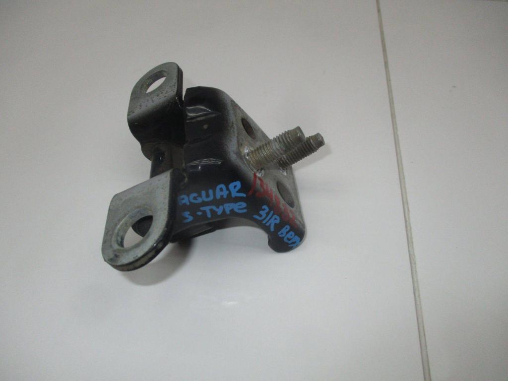 Петля двери задней правой верхняя, 700 рублей, Пермь