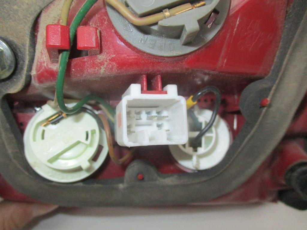 Фонарь задний внутренний левый, 7000 рублей, Пермь