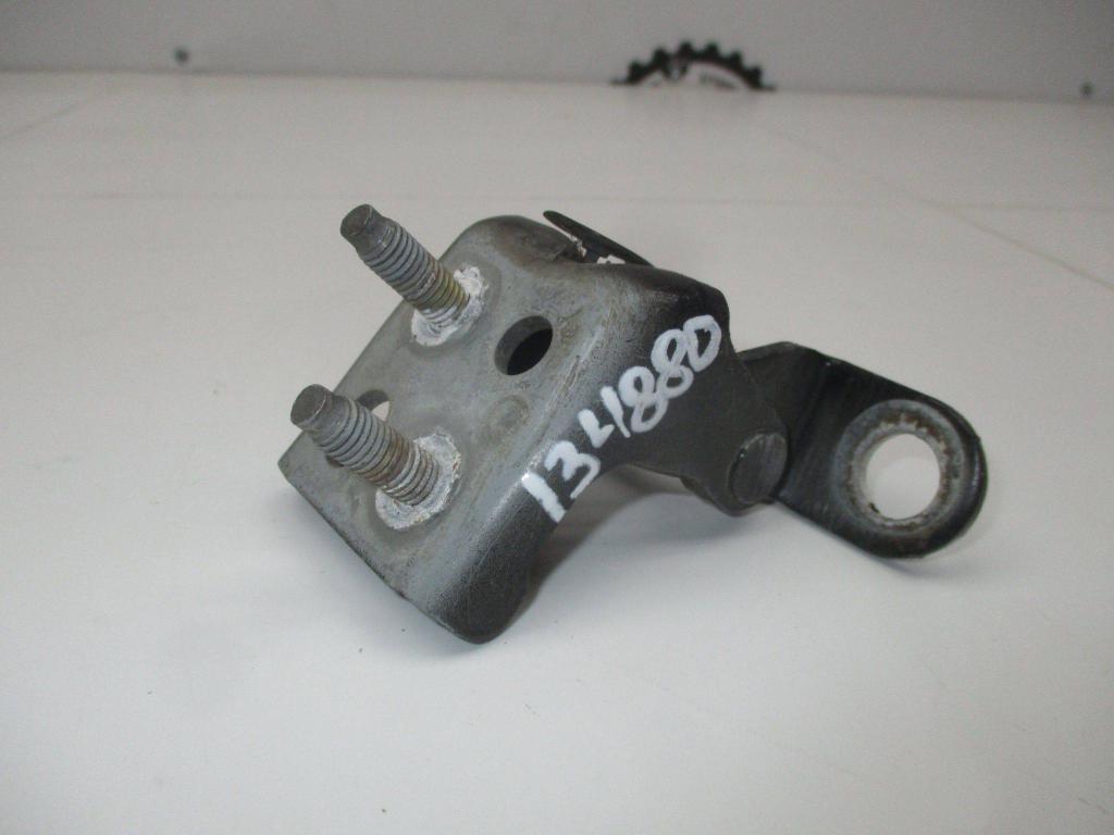 Петля двери задней правой нижняя, 700 рублей, Пермь