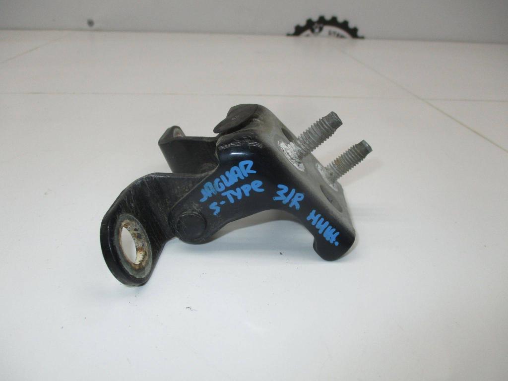 Петля двери задней правой нижняя, 700 рублей, Пермь