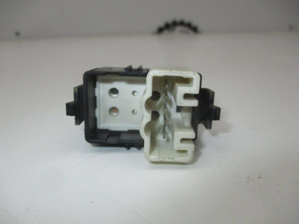 Кнопка стеклоподъемника, 500 рублей, Пермь