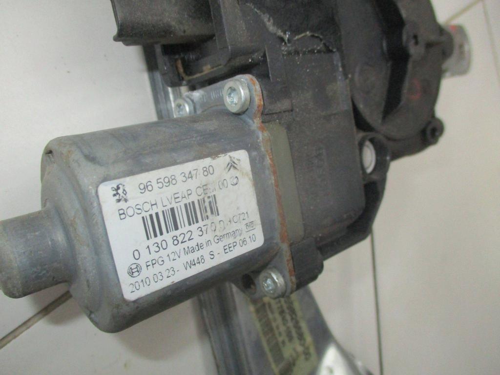 Стеклоподъемник задний правый, 1000 рублей, Пермь