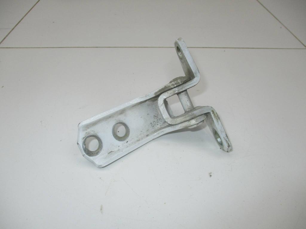 Петля двери задней правой нижняя, 550 рублей, Пермь