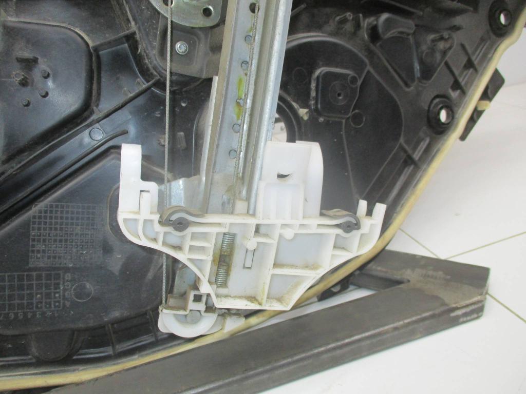 Стеклоподъемник механический задний левый, 650 рублей, Пермь