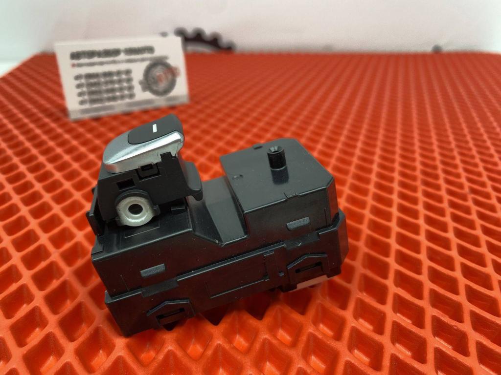 Кнопка стеклоподъемника, 1000 рублей, Пермь