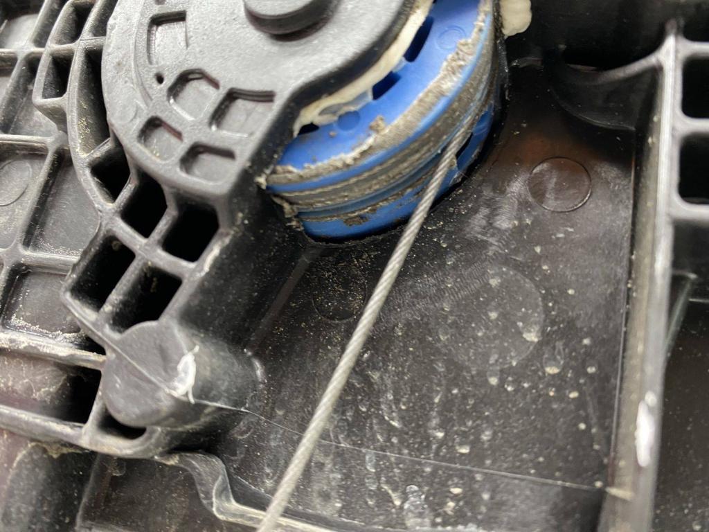 Стеклоподъемник задний правый, 10000 рублей, Пермь