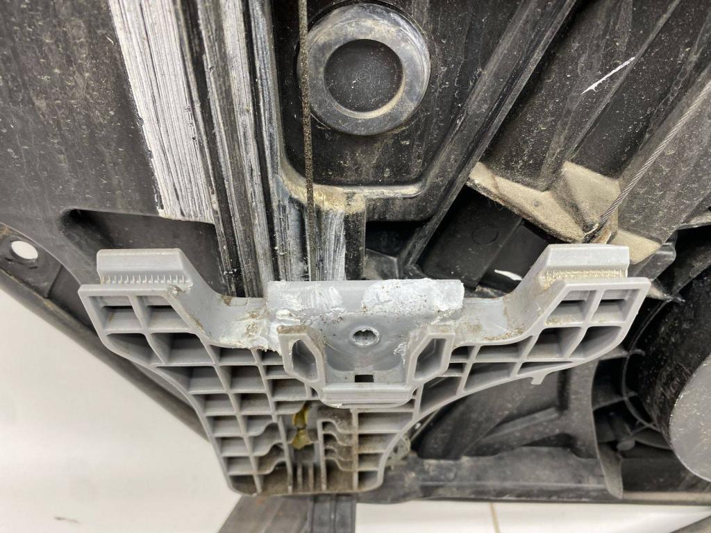 Стеклоподъемник задний правый, 10000 рублей, Пермь